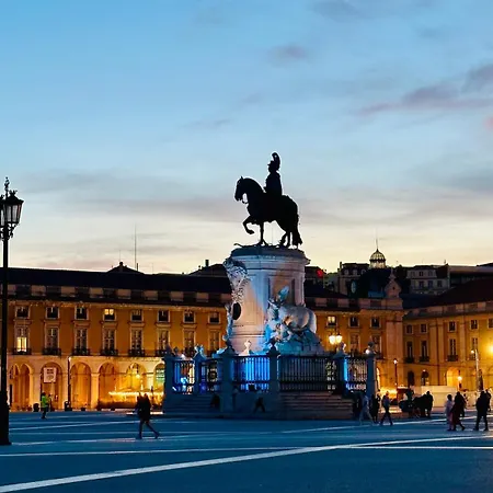 Praca Do Comercio Romantic 리스본